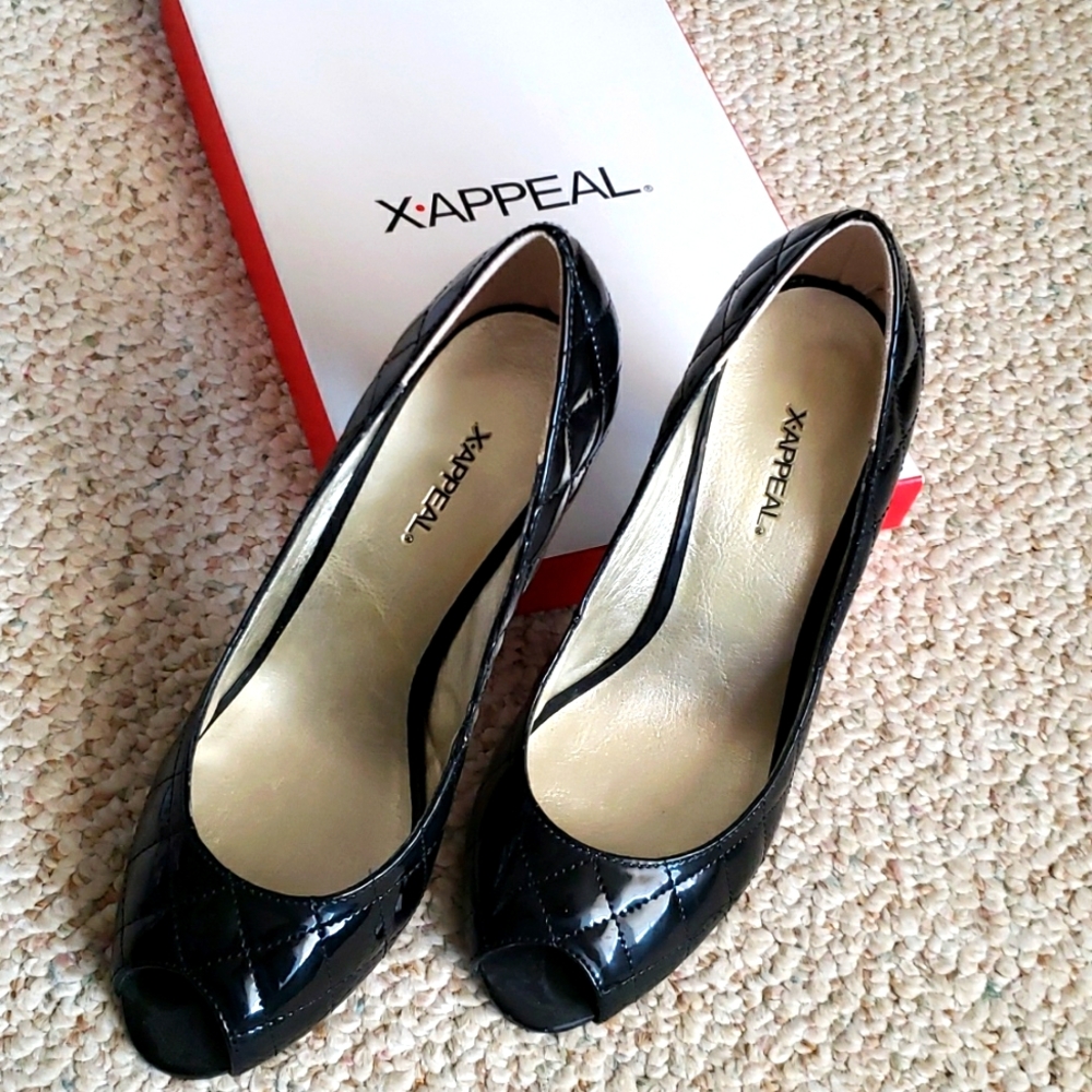 X-APPEALl,"Buttercup" black, size 6